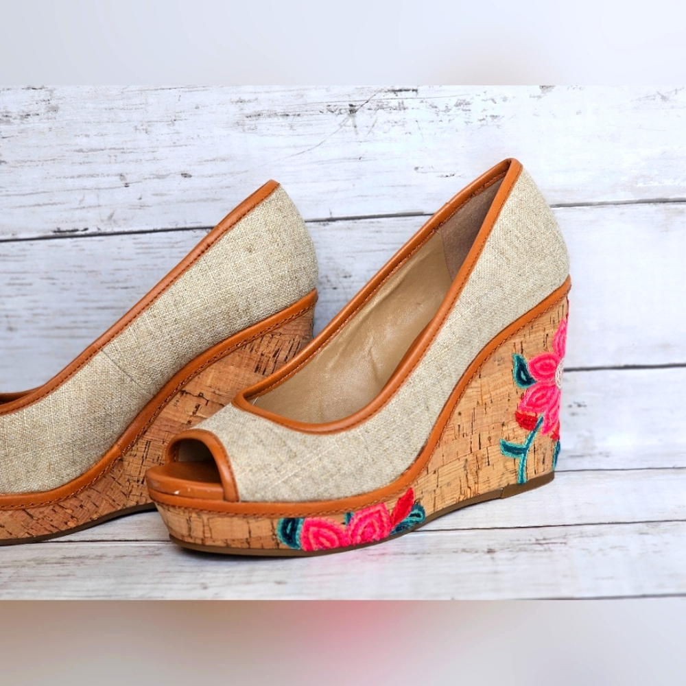 Antonio Melani Embroidered Floral Cork Wedge Sandal Heels Peep Toe Size 7.5M - Picture 6 of 17